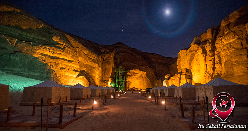 Perkemahan Berbintang di Langit Arab Saudi